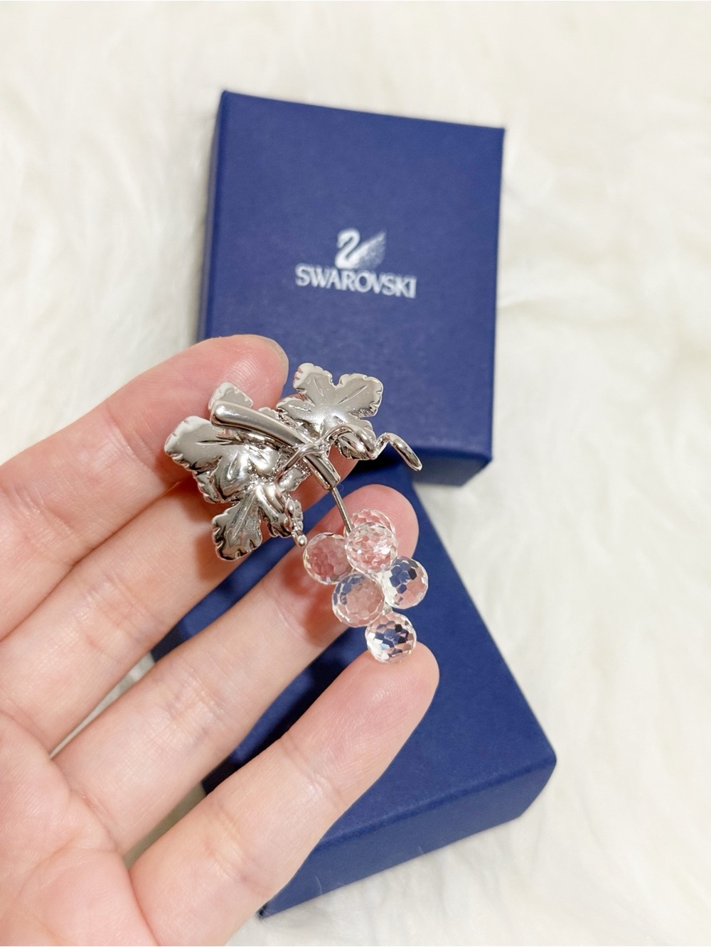 Swarovski Crystal Memories Silver Tone Grapes Brooch🥳🥳❌❌ - Picture 3 of 7